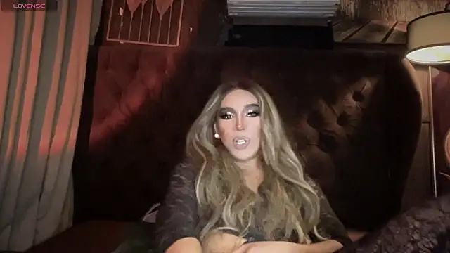 Snapshot of Lo_la_69 chatting on 19, 9, 2025 Lo la 69 online show from 19, 9, 2025