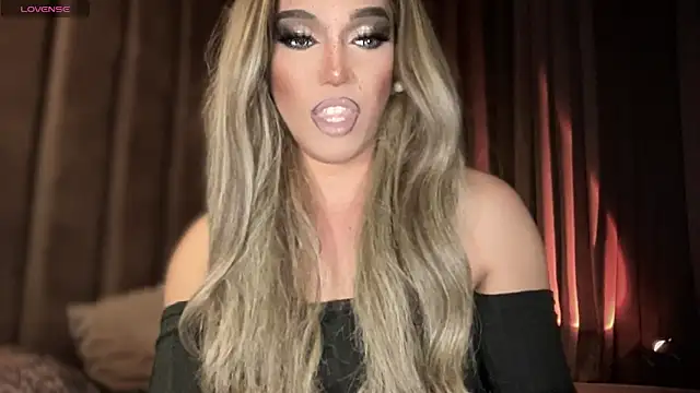 Snapshot of Lo_la_69 chatting on 25, 9, 2025 Lo la 69 online show from 25, 9, 2025