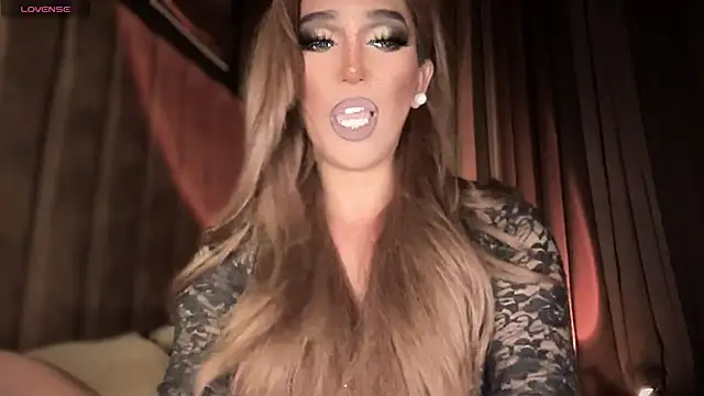 Snapshot of Lo_la_69 chatting on 12, 10, 2025 Lo la 69 online show from 12, 10, 2025