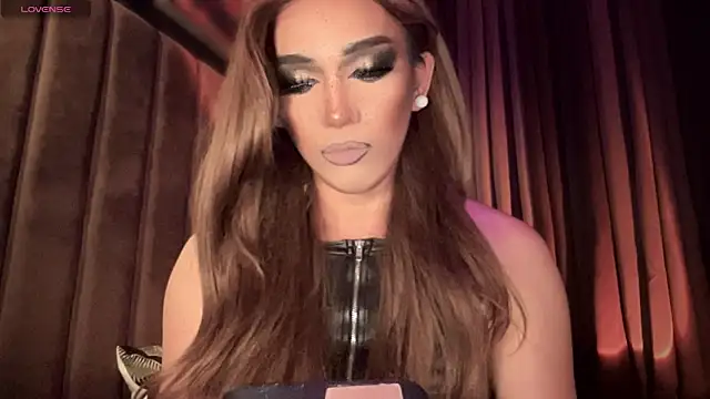 Snapshot of Lo_la_69 chatting on 29, 10, 2025 Lo la 69 online show from 29, 10, 2025