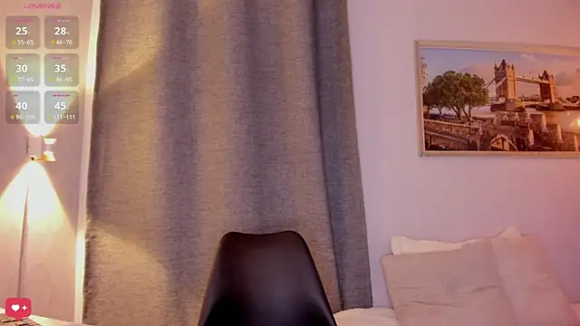 Snapshot of Assh_lee_ chatting on 25, 10, 2025 Assh lee online show from 25, 10, 2025