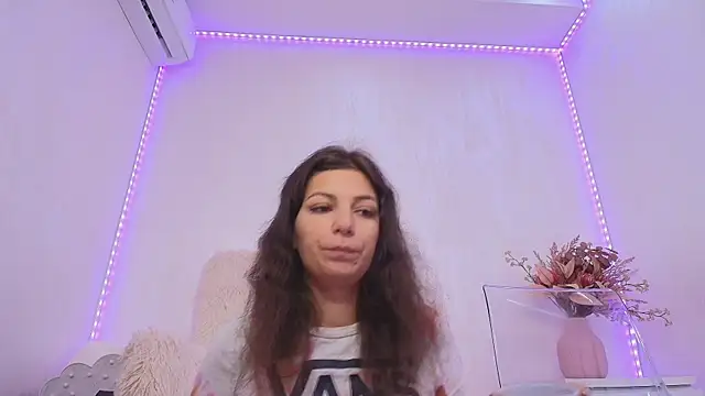 Snapshot of Anna_Lewis chatting on 25, 6, 2026 Anna Lewis online show from 25, 6, 2026