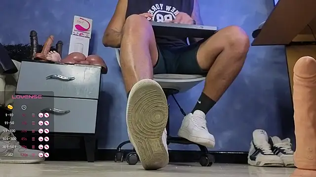 TomLover 12 online show from 28, 2, 2026