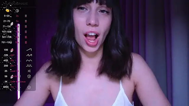 Alice Wonders online show from 17, 10, 2025