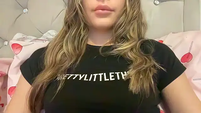 Lillymariee online show from 7, 2, 2025