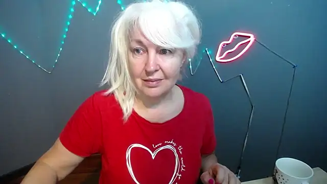 Snapshot of BlondyLeeBest chatting on 12, 4, 2026 BlondyLeeBest online show from 12, 4, 2026