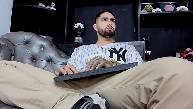 Snapshot of matteosantos chatting on 5, 2, 2026 matteosantos online show from 5, 2, 2026