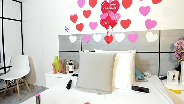 EmmaSmith2 online show from 14, 2, 2026