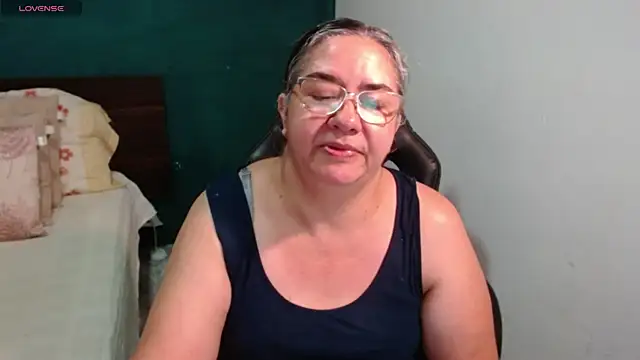 Snapshot of scaelettdubois chatting on 19, 6, 2026 scaelettdubois online show from 19, 6, 2026