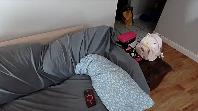 EmoDream1998 online show from 8, 3, 2025