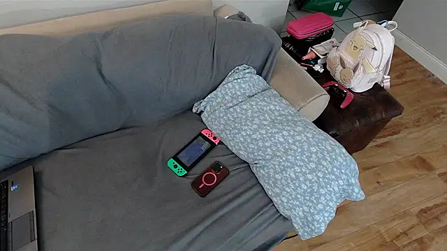 EmoDream1998 online show from 9, 3, 2025