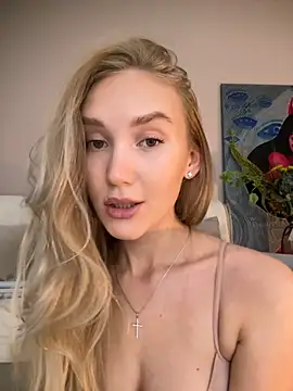 Snapshot of MariaTull chatting on 15, 10, 2025 MariaTull online show from 15, 10, 2025