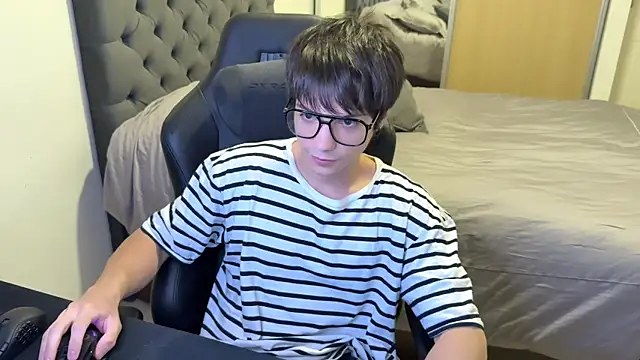 SasukeUhchiaa online show from 11, 3, 2025