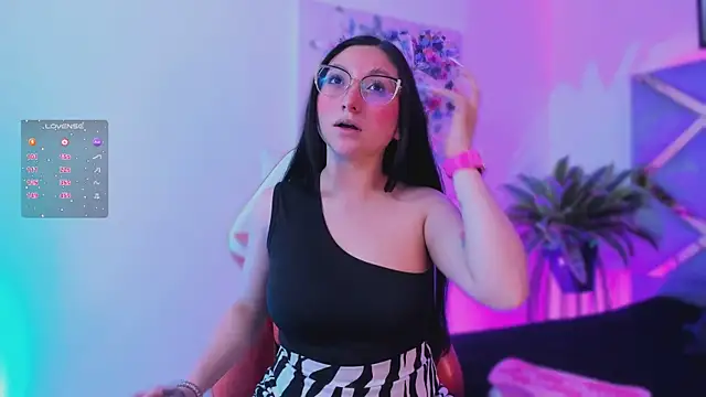 lucy neil online show from 12, 11, 2025