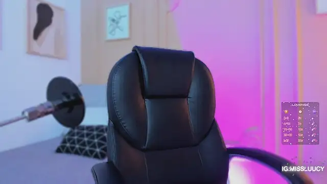 lucy neil online show from 25, 3, 2026