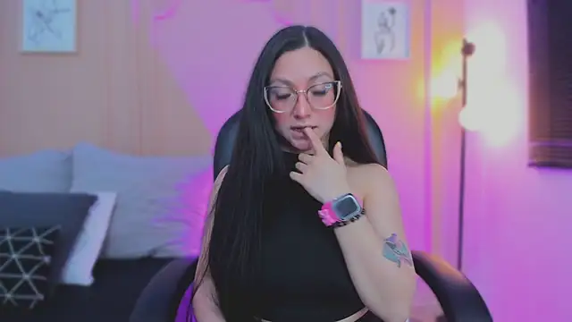 lucy neil online show from 30, 3, 2026