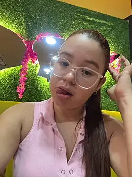 Lucyklein2022 online show from 9, 10, 2025