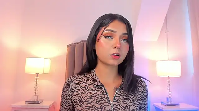 Emma Torres   online show from 16, 1, 2025