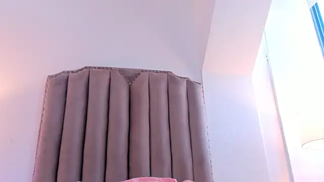 Emma Torres   online show from 19, 3, 2025