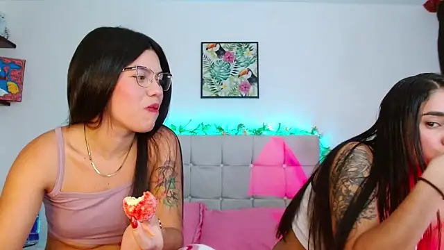 Layla Rachel online show from 15, 10, 2025