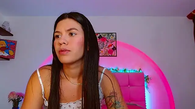 Layla Rachel online show from 23, 10, 2025