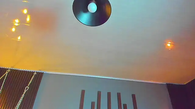 Snapshot of annie_barozzi chatting on 11, 11, 2025 annie barozzi online show from 11, 11, 2025