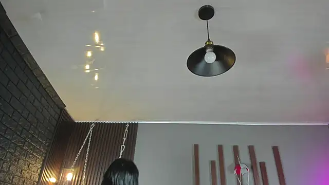 Snapshot of annie_barozzi chatting on 2, 12, 2025 annie barozzi online show from 2, 12, 2025