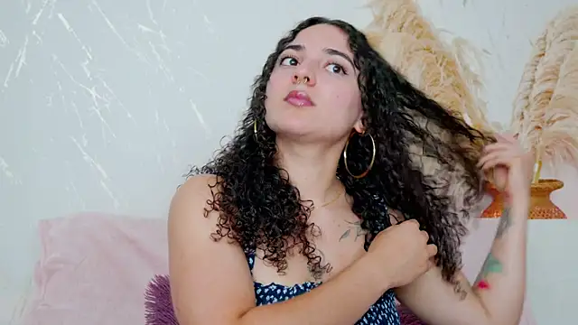 Snapshot of merida_bell18 chatting on 15, 6, 2026 merida bell18 online show from 15, 6, 2026