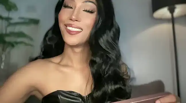 Snapshot of Bella_Gordon chatting on 15, 2, 2025 Bella Gordon online show from 15, 2, 2025