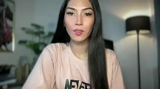 Snapshot of Bella_Gordon chatting on 24, 2, 2025 Bella Gordon online show from 24, 2, 2025