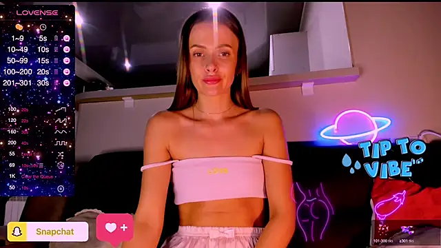 Snapshot of madina_taher chatting on 5, 2, 2025 madina taher online show from 5, 2, 2025