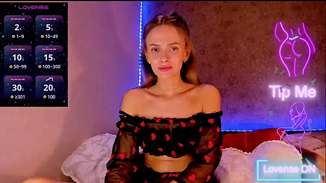 Snapshot of madina_taher chatting on 10, 3, 2025 madina taher online show from 10, 3, 2025