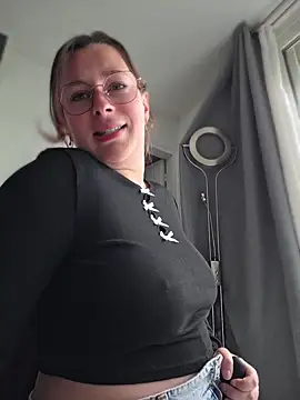 Snapshot of Amai_Live chatting on 5, 5, 2026 Amai Live online show from 5, 5, 2026