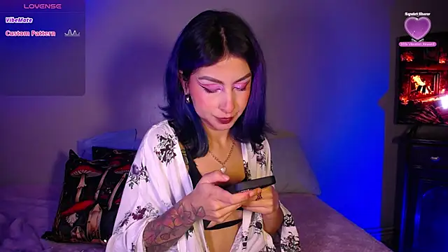 Cinamoonn online show from 17, 1, 2025