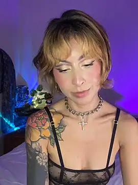 Cinamoonn online show from 10, 10, 2025