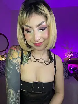 Snapshot of Cinamoonn chatting on 1, 3, 2026 Cinamoonn online show from 1, 3, 2026