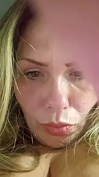 hollyg221 online show from 12, 10, 2025