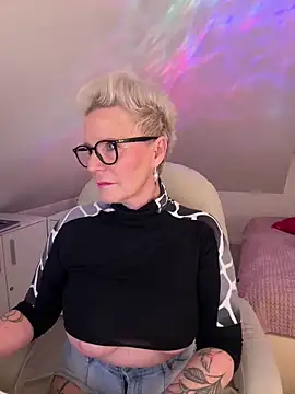 German Milf online show from 14, 4, 2026