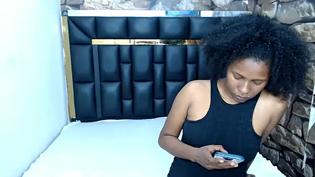 Snapshot of lizeth_keilyn chatting on 31, 12, 2024 lizeth keilyn online show from 31, 12, 2024