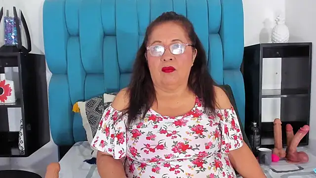 Keira Lennox online show from 4, 3, 2025