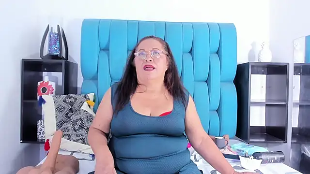 Keira Lennox online show from 8, 3, 2025