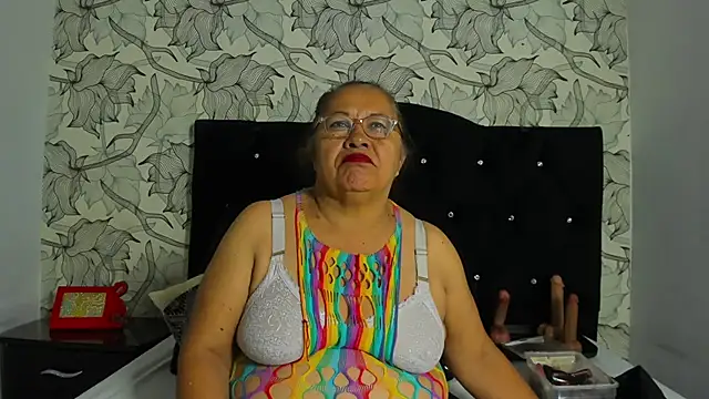 Keira Lennox online show from 5, 12, 2025