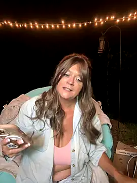 Snapshot of cowgirlc chatting on 25, 9, 2025 cowgirlc online show from 25, 9, 2025