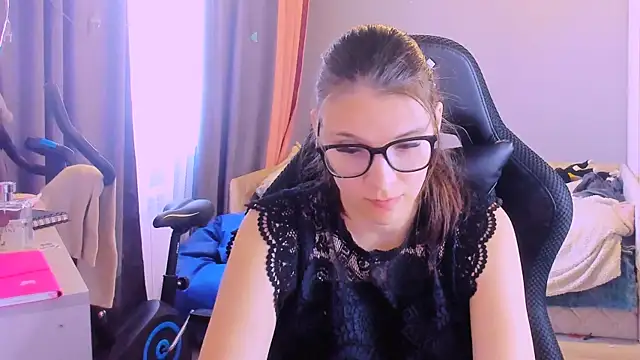 Snapshot of MollyLollipop chatting on 29, 4, 2026 MollyLollipop online show from 29, 4, 2026