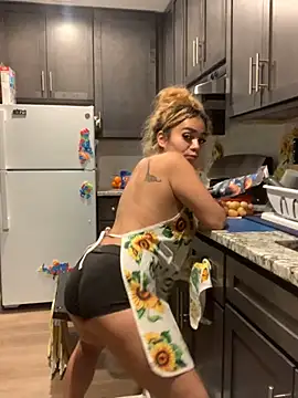 Snapshot of Sexxxyluna28 chatting on 28, 12, 2024 Sexxxyluna28 online show from 28, 12, 2024