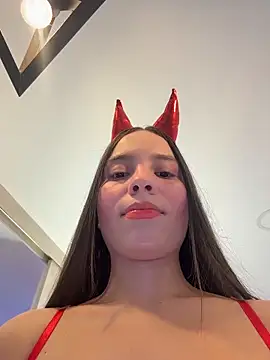 MiaJacksonn online show from 27, 3, 2026