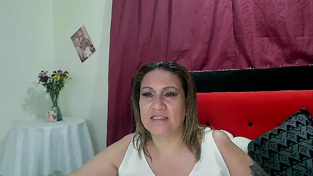 Snapshot of yayita_mature chatting on 10, 1, 2025 yayita mature online show from 10, 1, 2025
