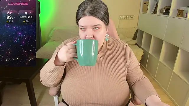 PlumPie online show from 2, 1, 2025