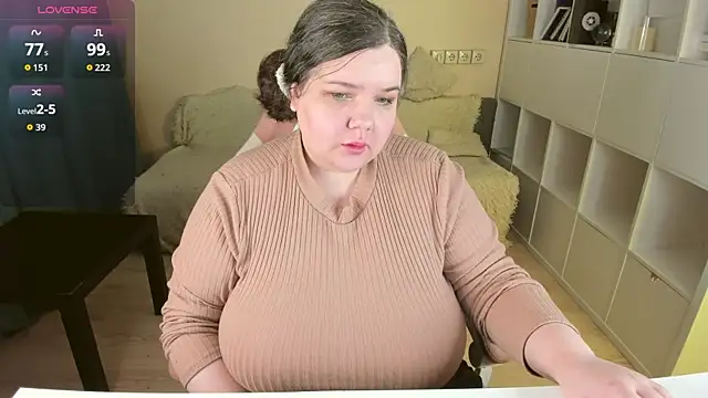 PlumPie online show from 9, 9, 2025