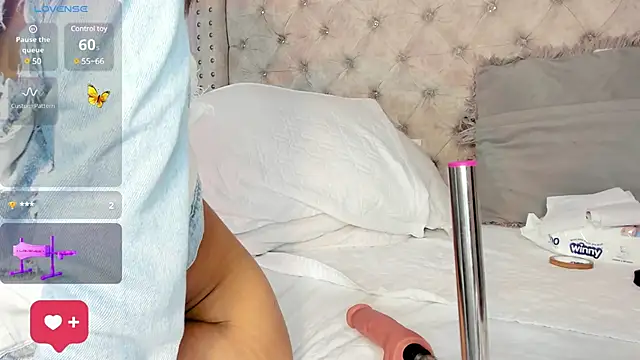 Girl Cherry online show from 23, 1, 2025